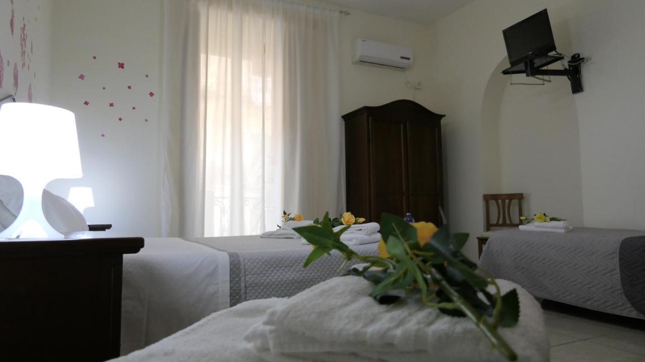 B&B Dimora Cirillo Napoli Ngoại thất bức ảnh